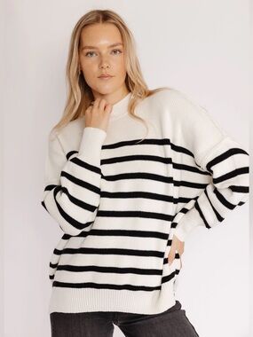 🎀 Amazon Kirundo Relaxed Crewneck Striped Sweater White and Black XL